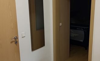 Malování bytu, 3 místnosti, 40 m² - stav před realizací