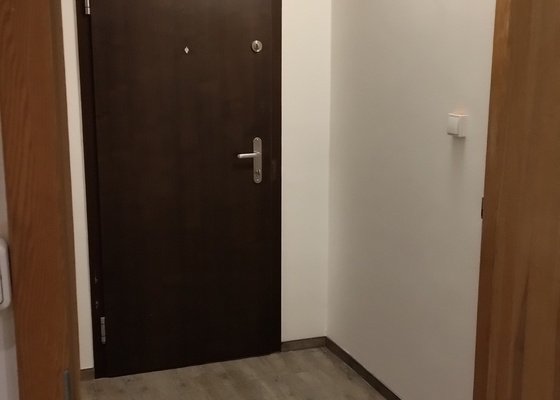 Vymalování bytu, 5 místností, 76 m²