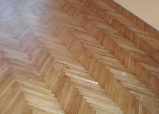 Broušení dřevěné podlahy 20 m2