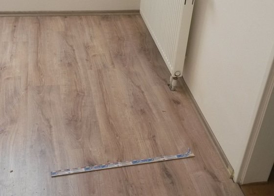 Pokládka plovoucí podlahy laminátové 17 m2